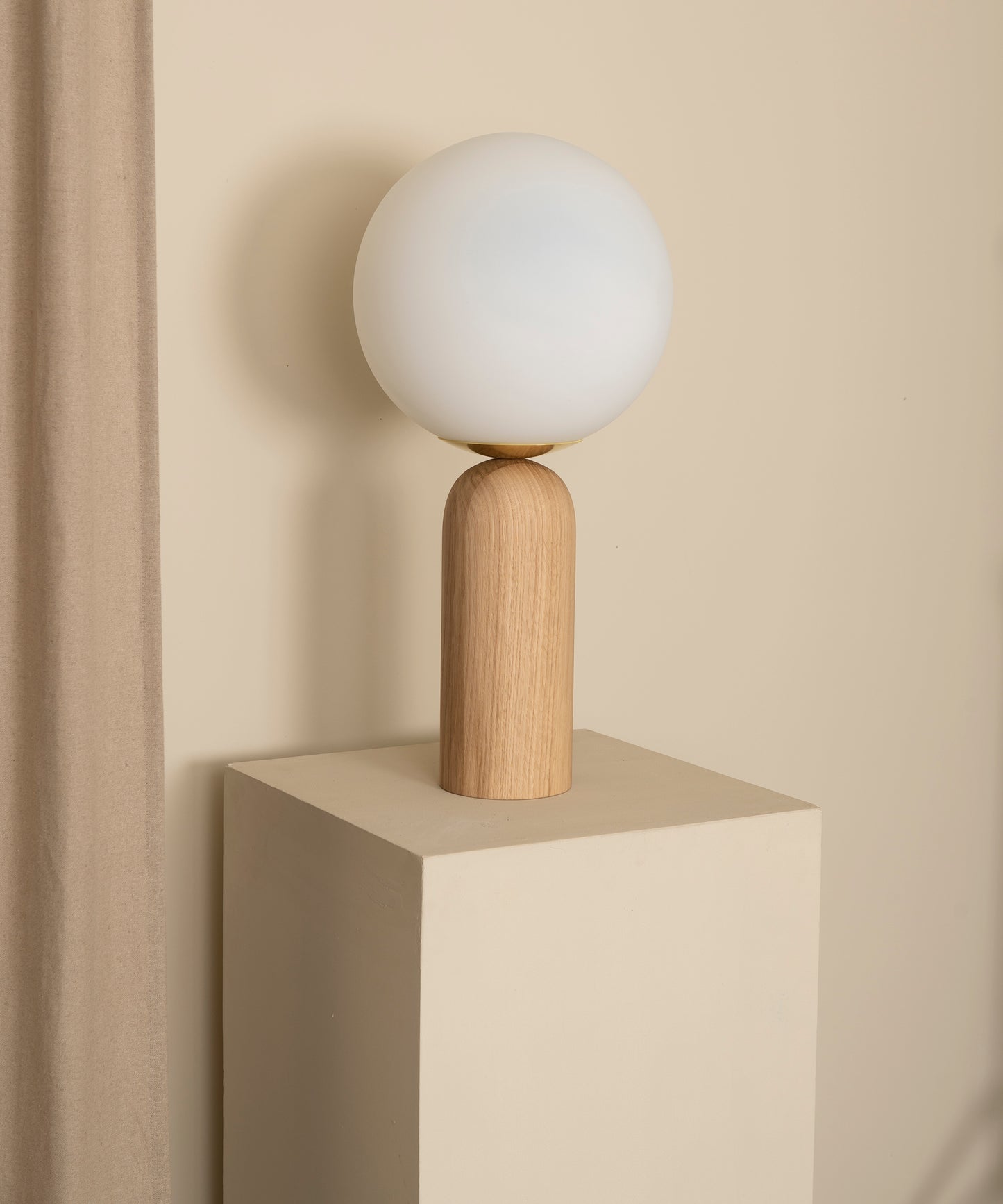 Atlas Table Lamp