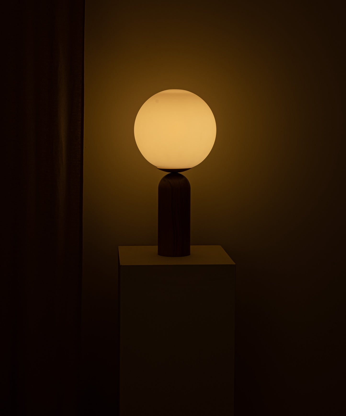 Atlas Table Lamp