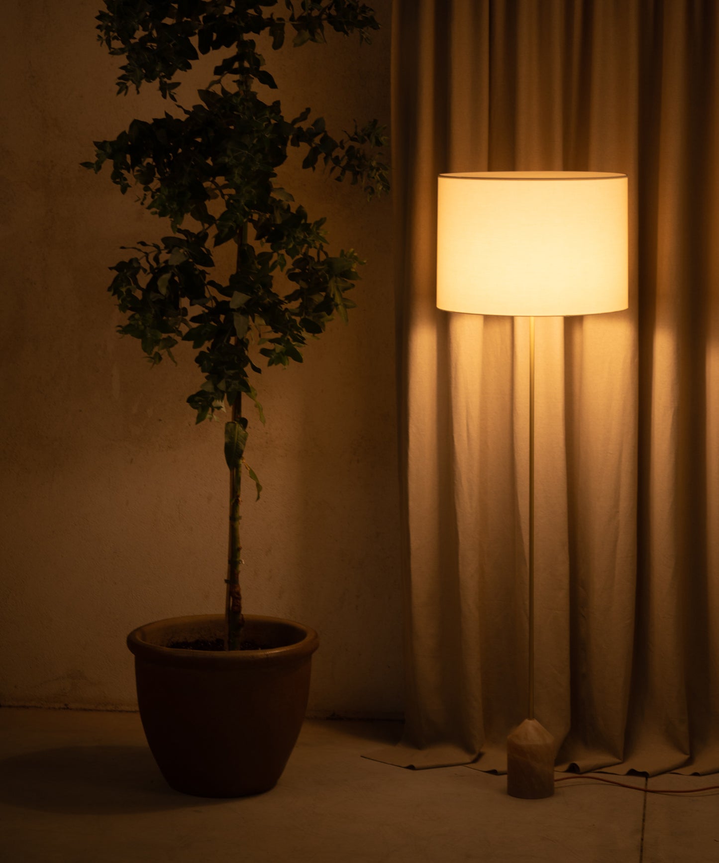 Baleto Floor Lamp