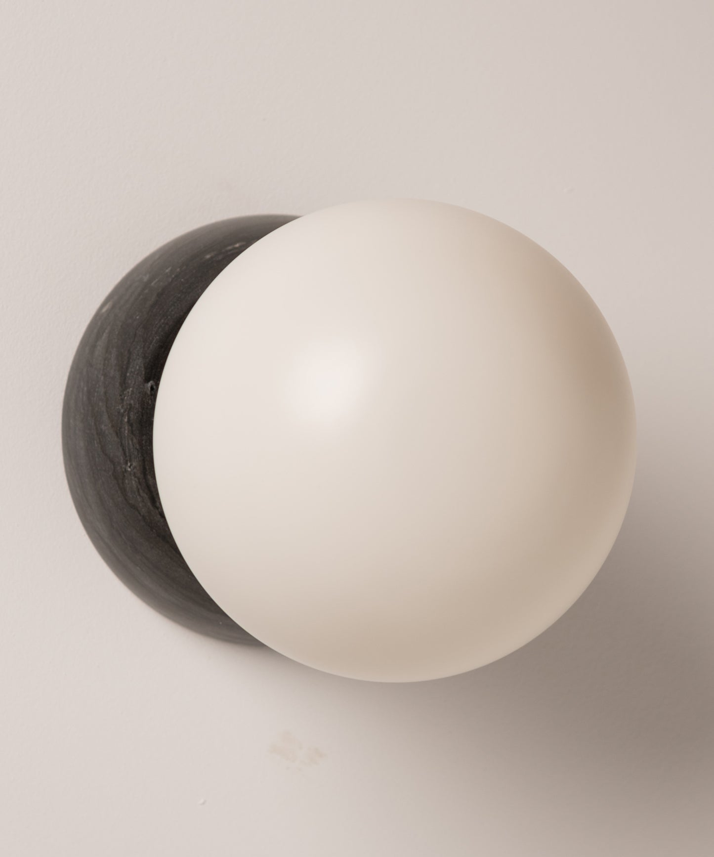Eklipso Sconce