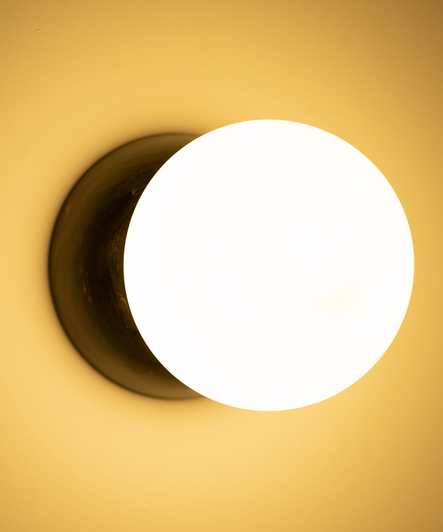 Eklipso Sconce