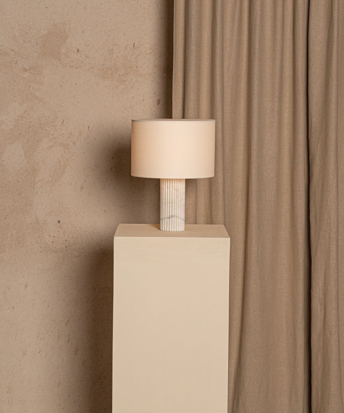 Flutita Table Lamp