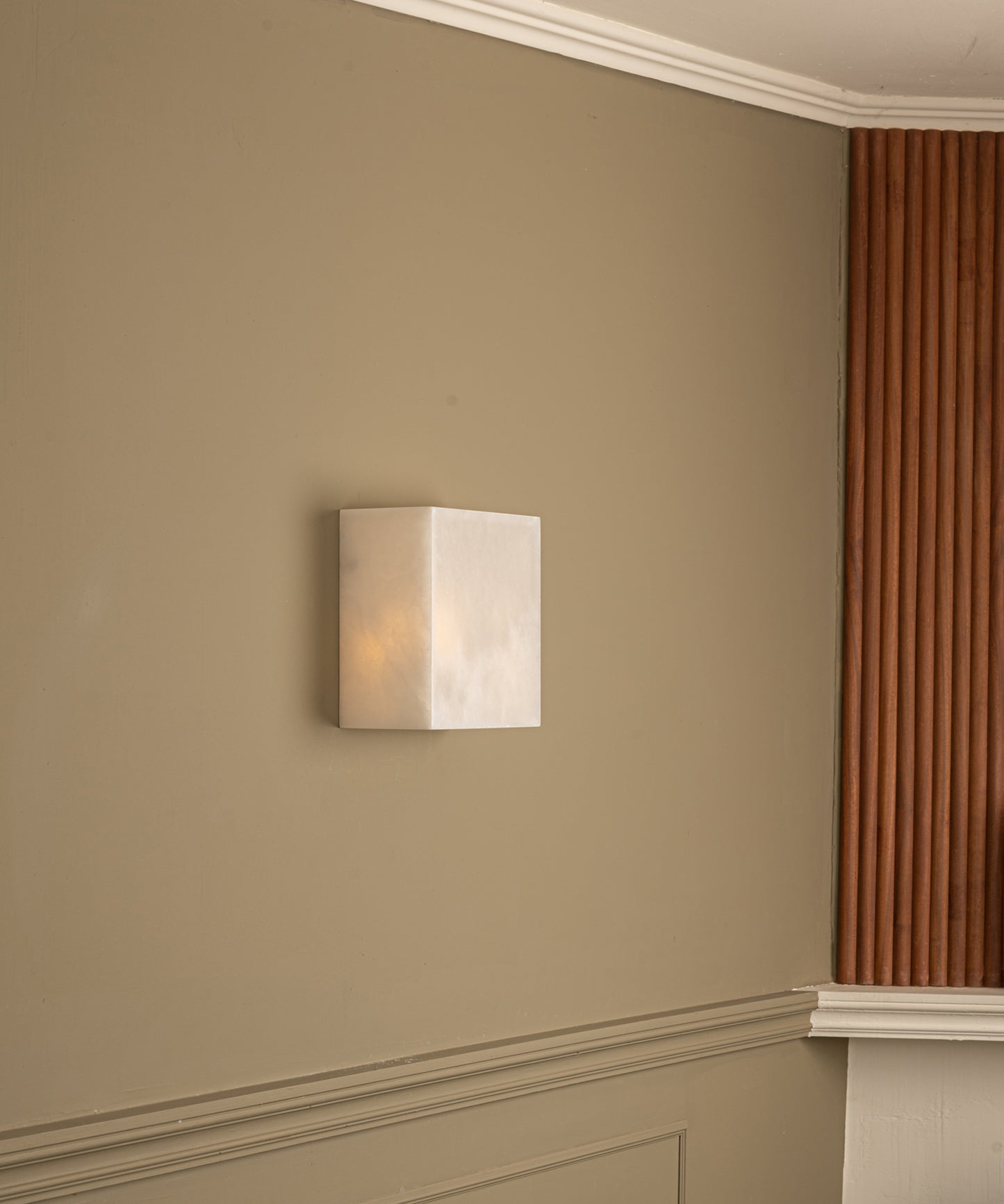 Frene Sconce