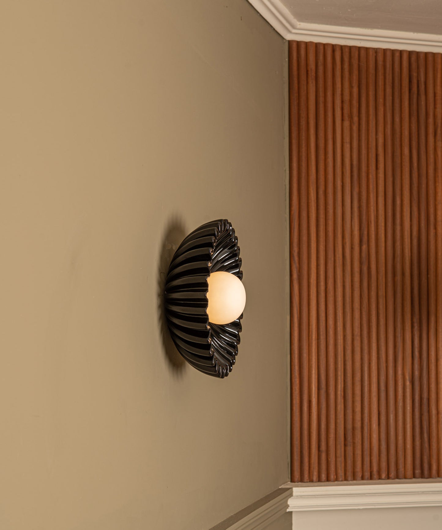 Ostro Sconce