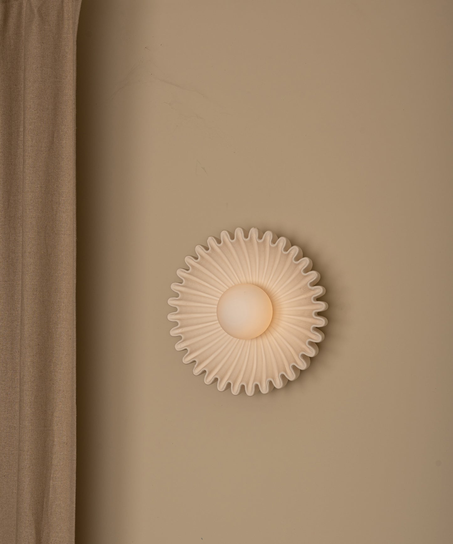 Ostro Sconce