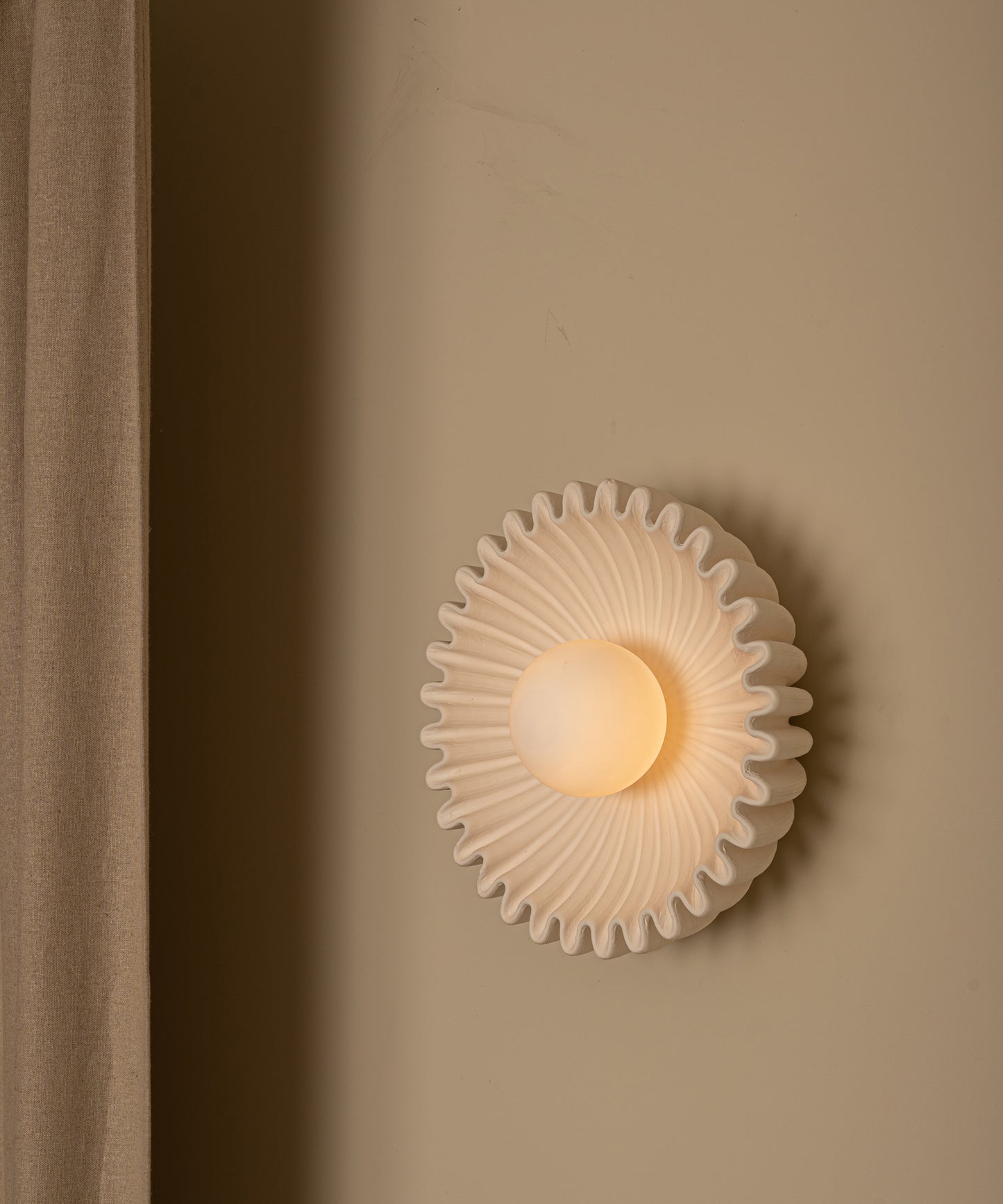 Ostro Sconce