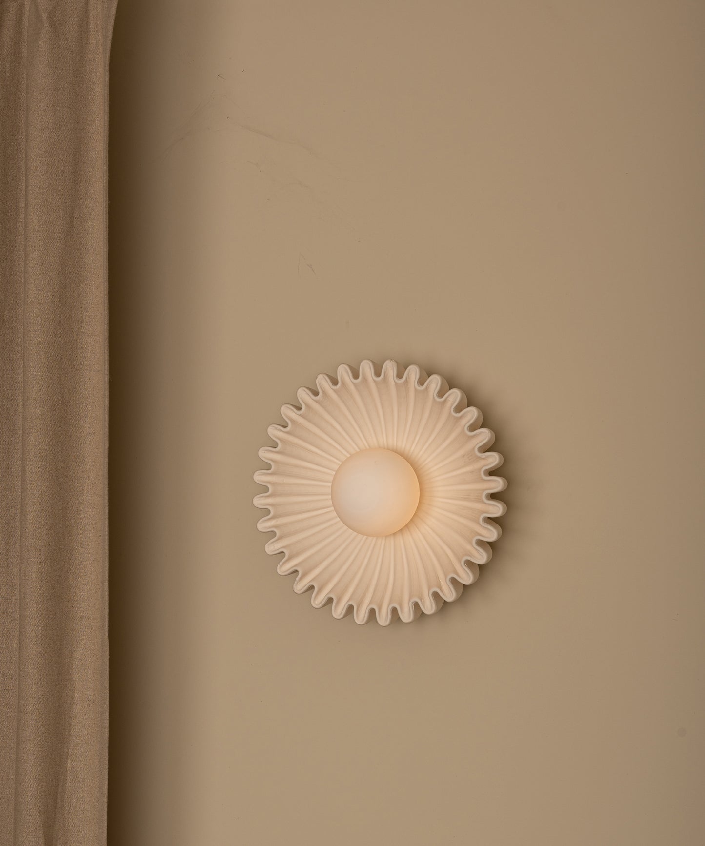 Ostro Sconce