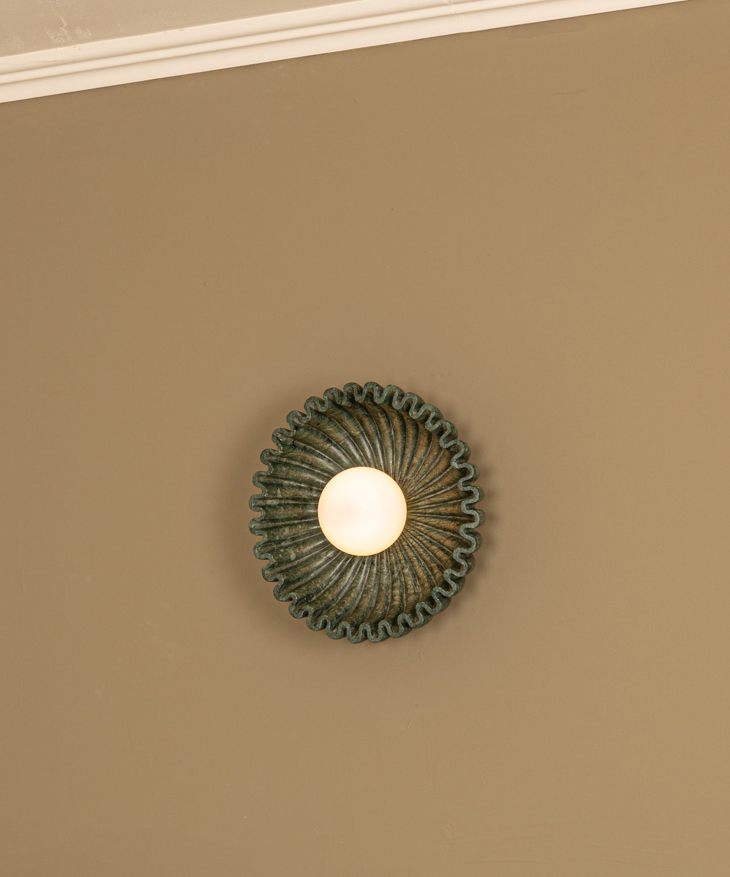 Ostro Sconce