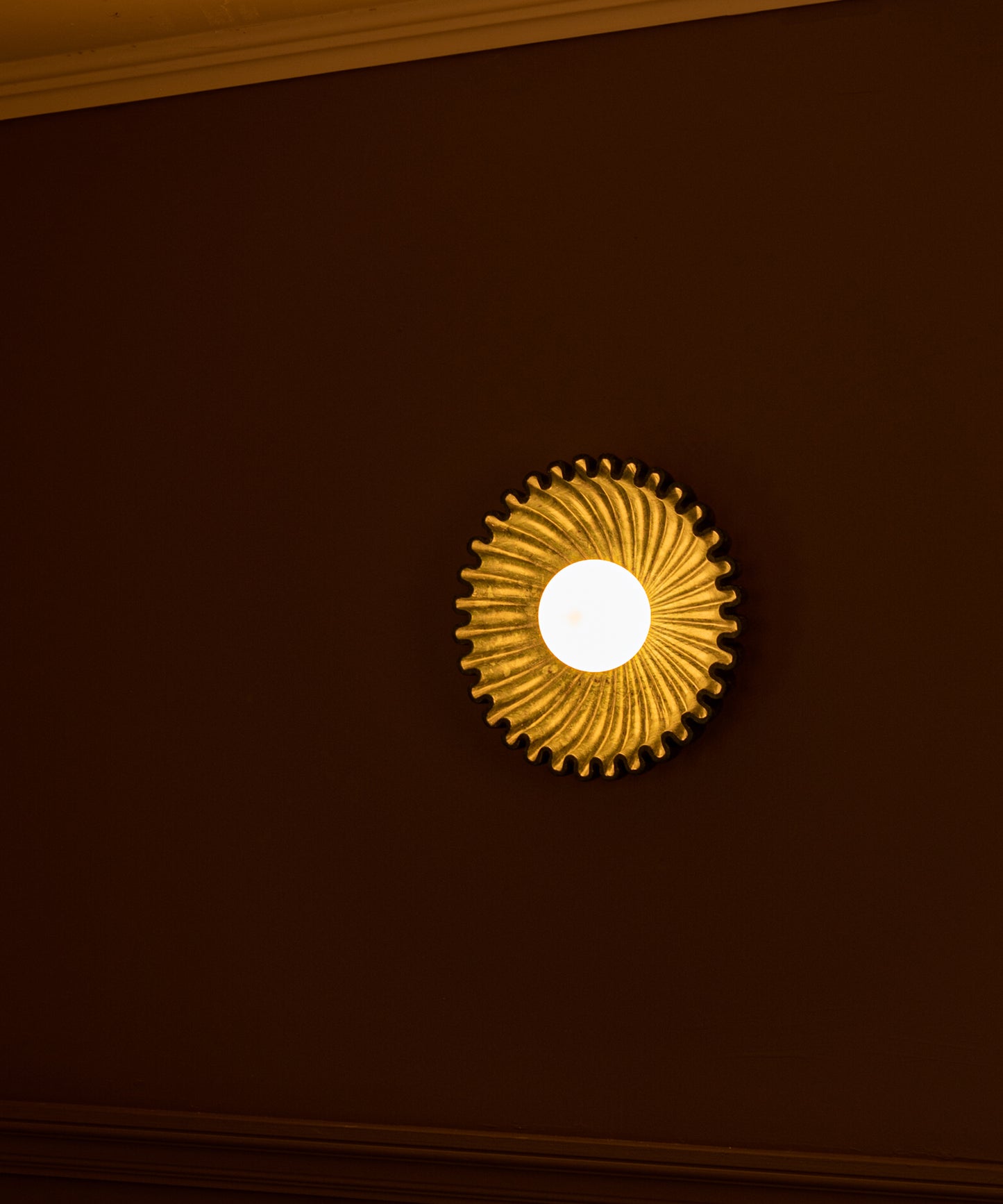 Ostro Sconce