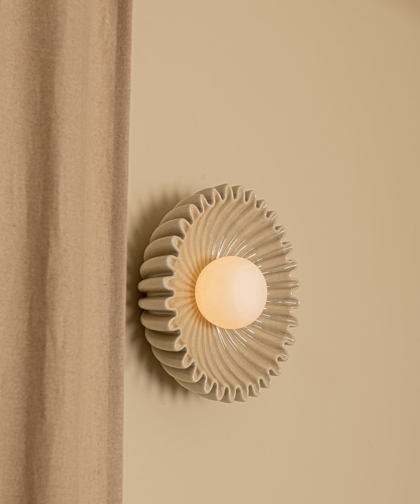 Ostro Sconce