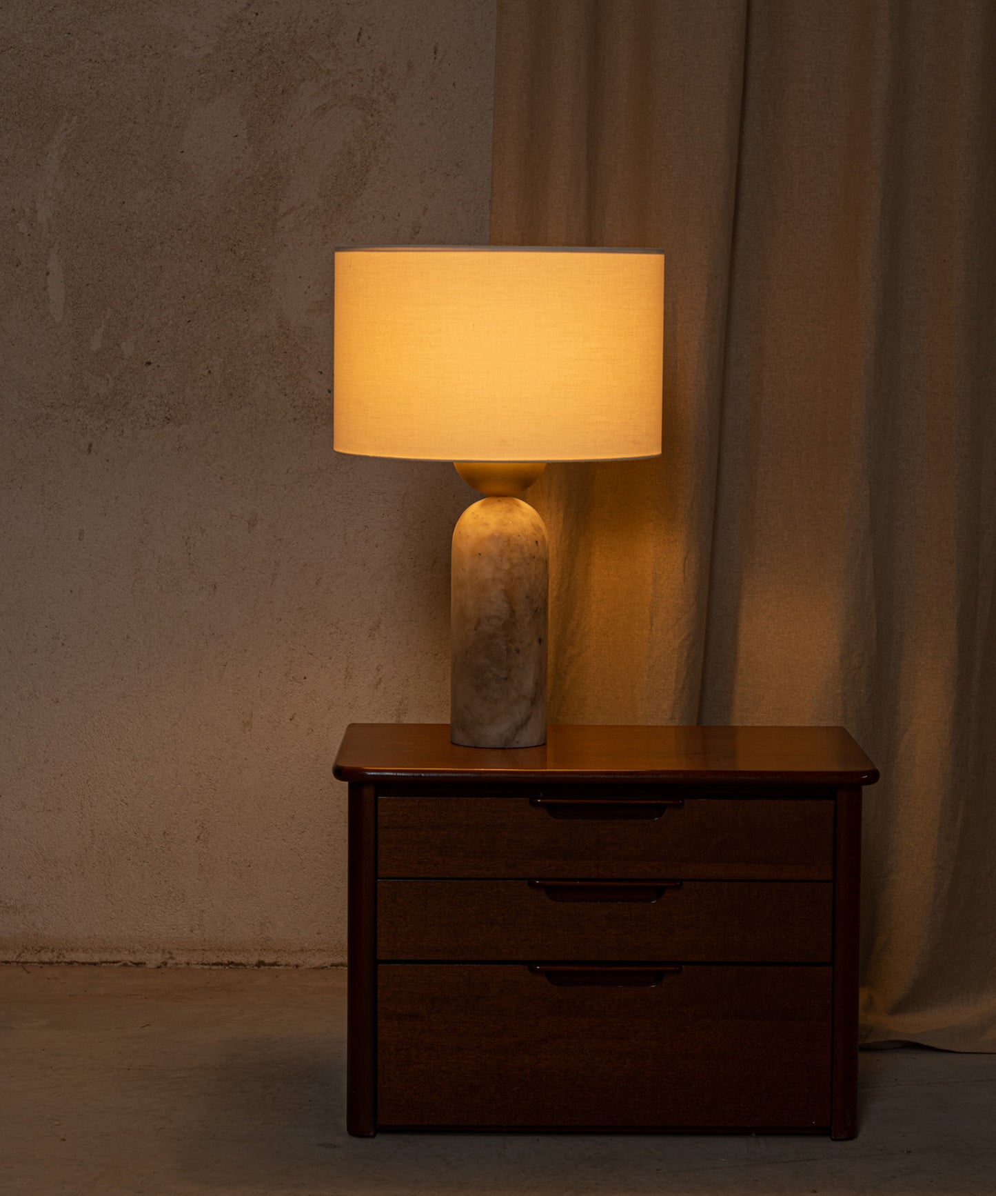 Peona Table Lamp