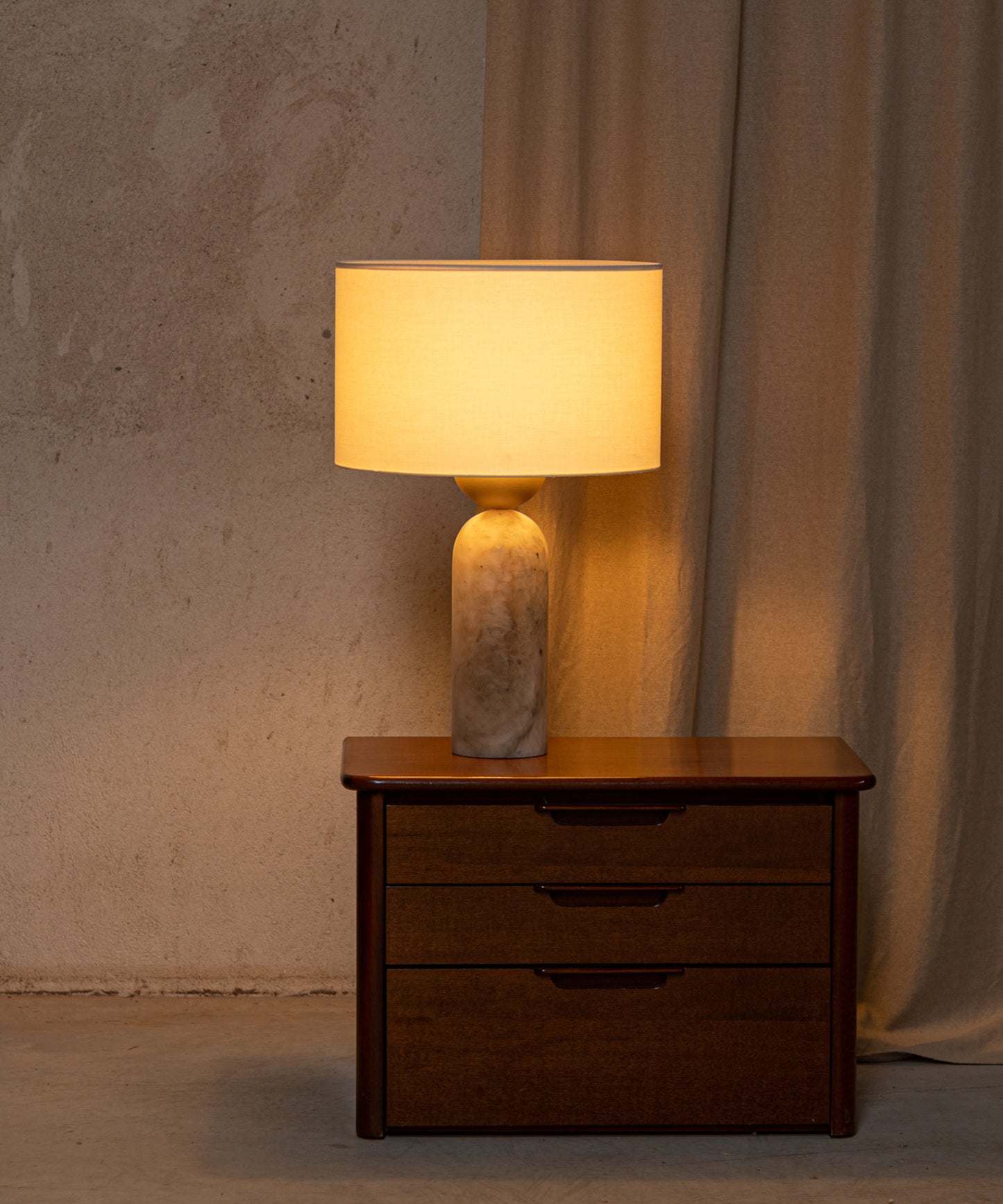 Peona Table Lamp