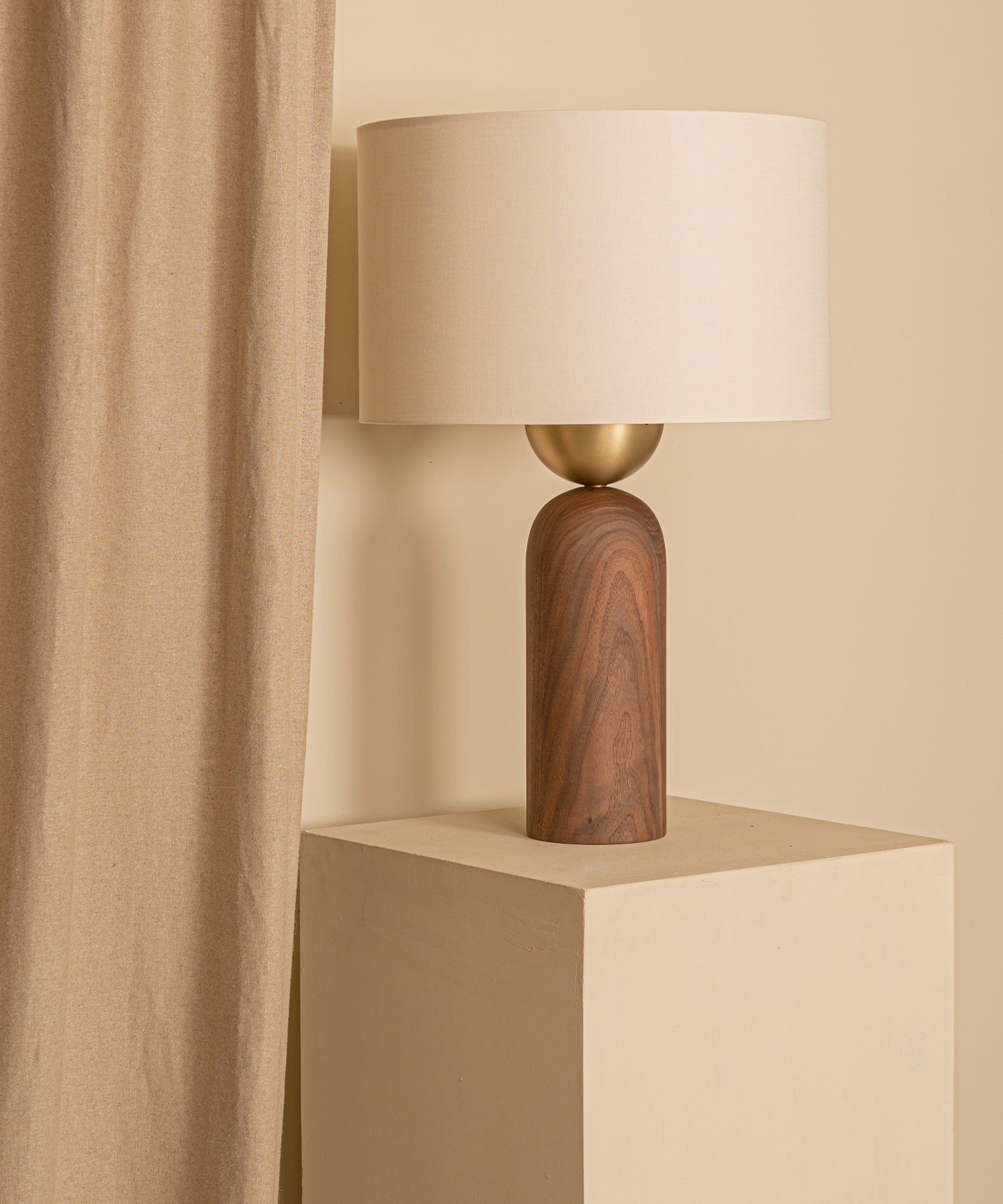 Peona Table Lamp