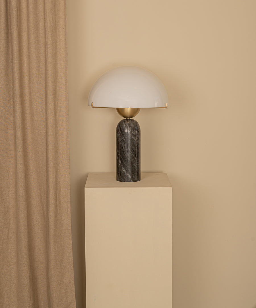Peono Table Lamp