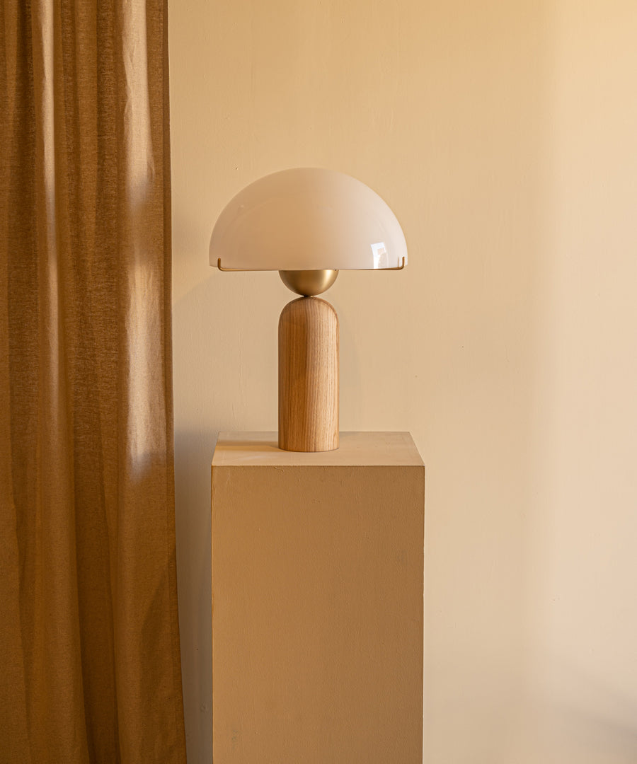 Peono Table Lamp