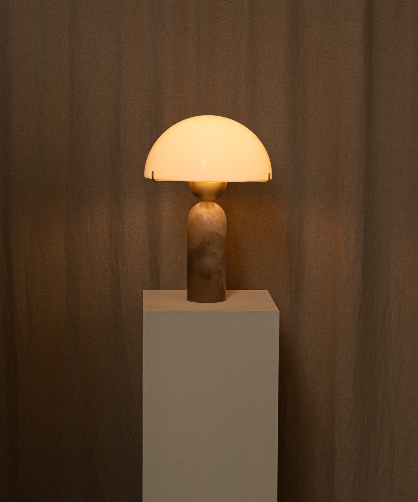 Peono Table Lamp
