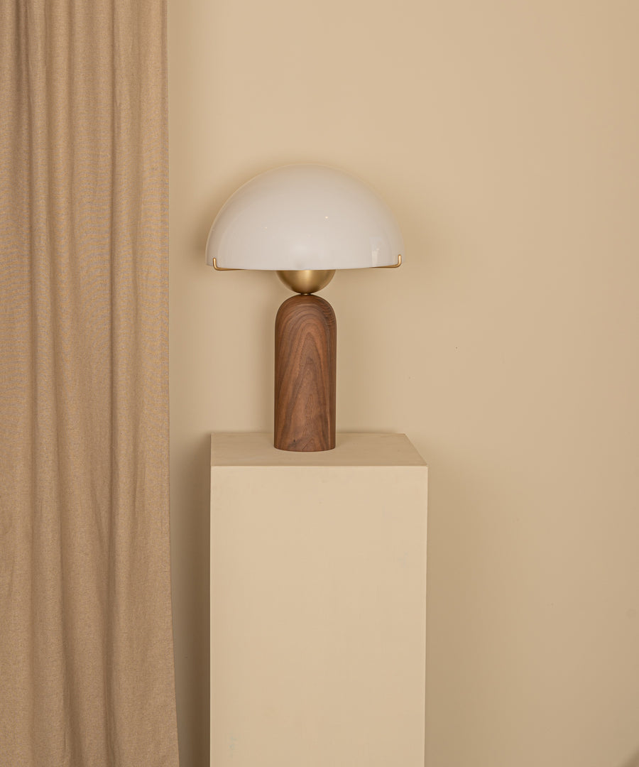 Peono Table Lamp