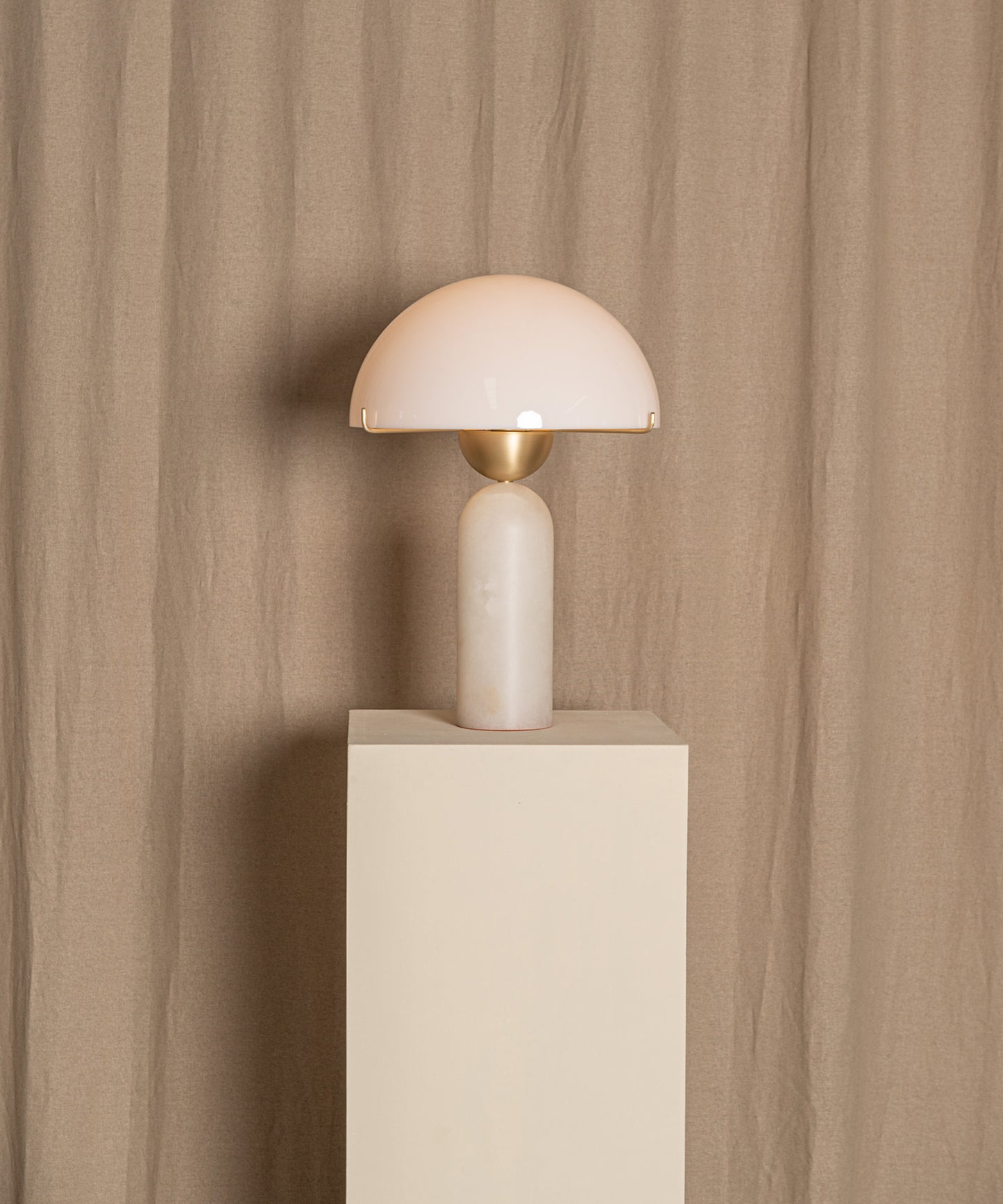 Peono Table Lamp