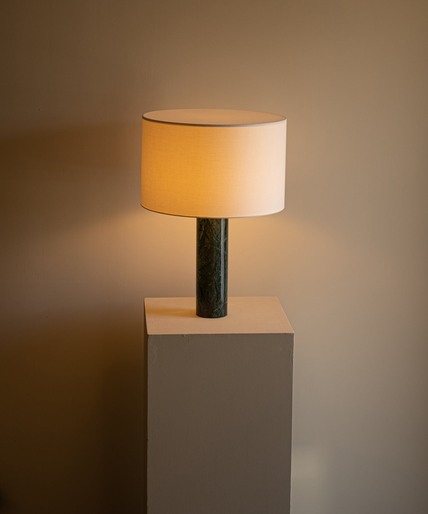 Pipo Table Lamp