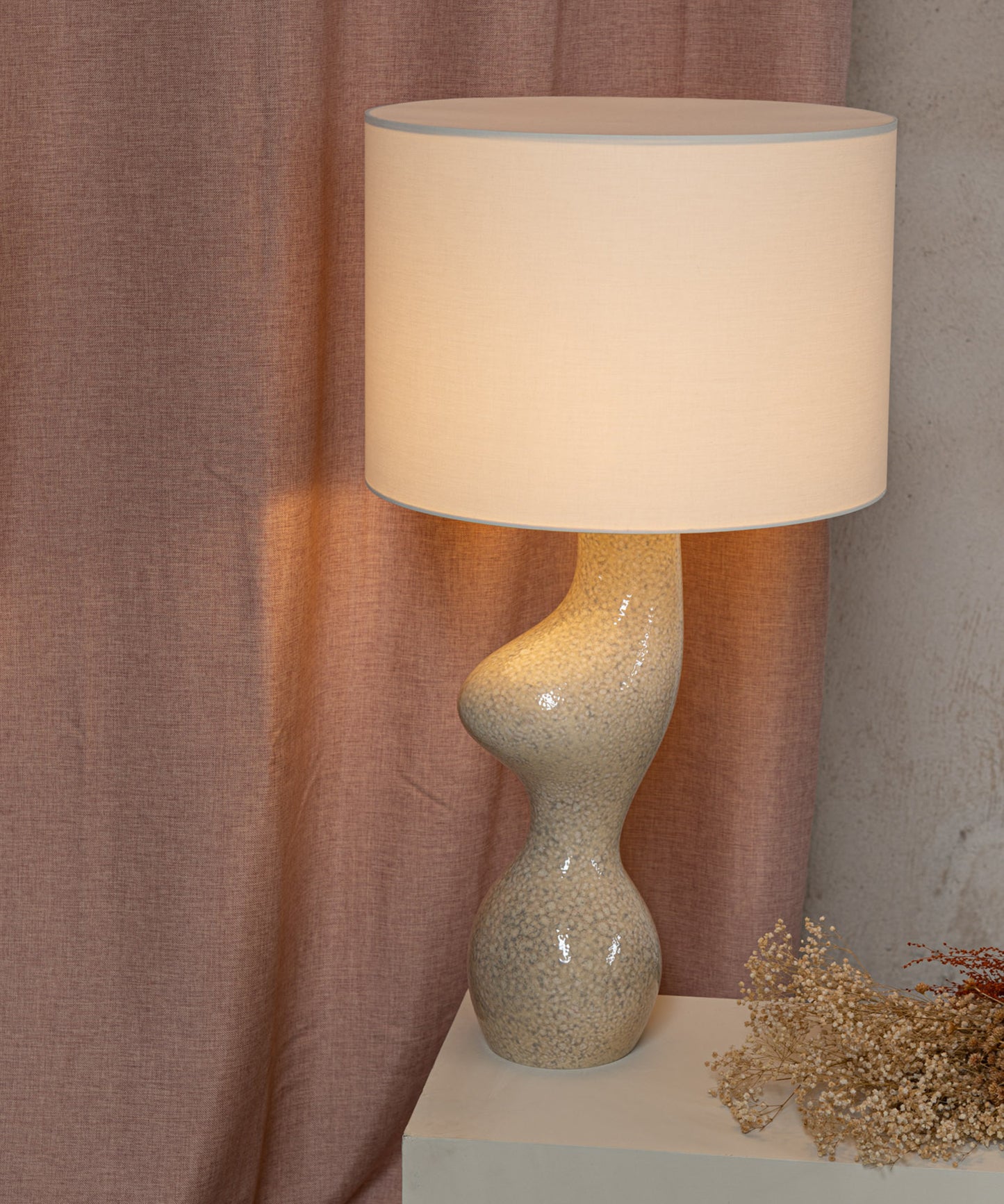 Venuso Table Lamp