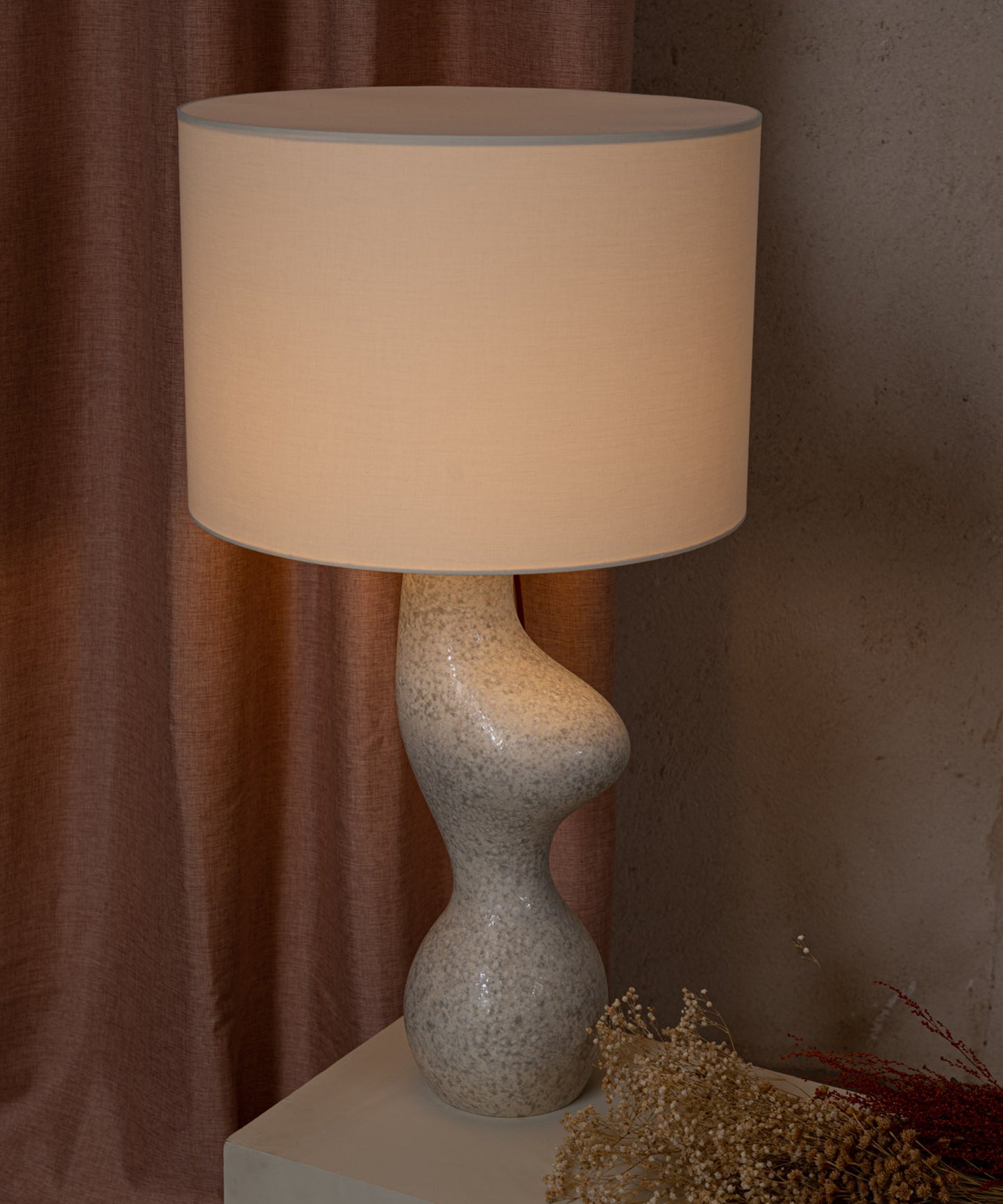 Venuso Table Lamp