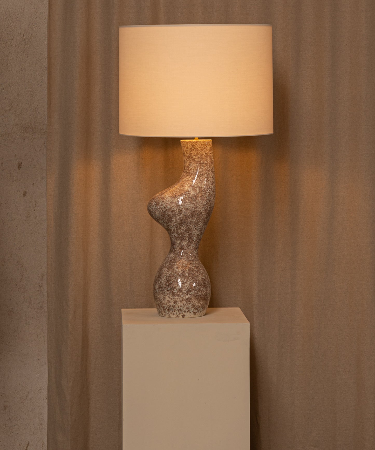 Venuso Table Lamp
