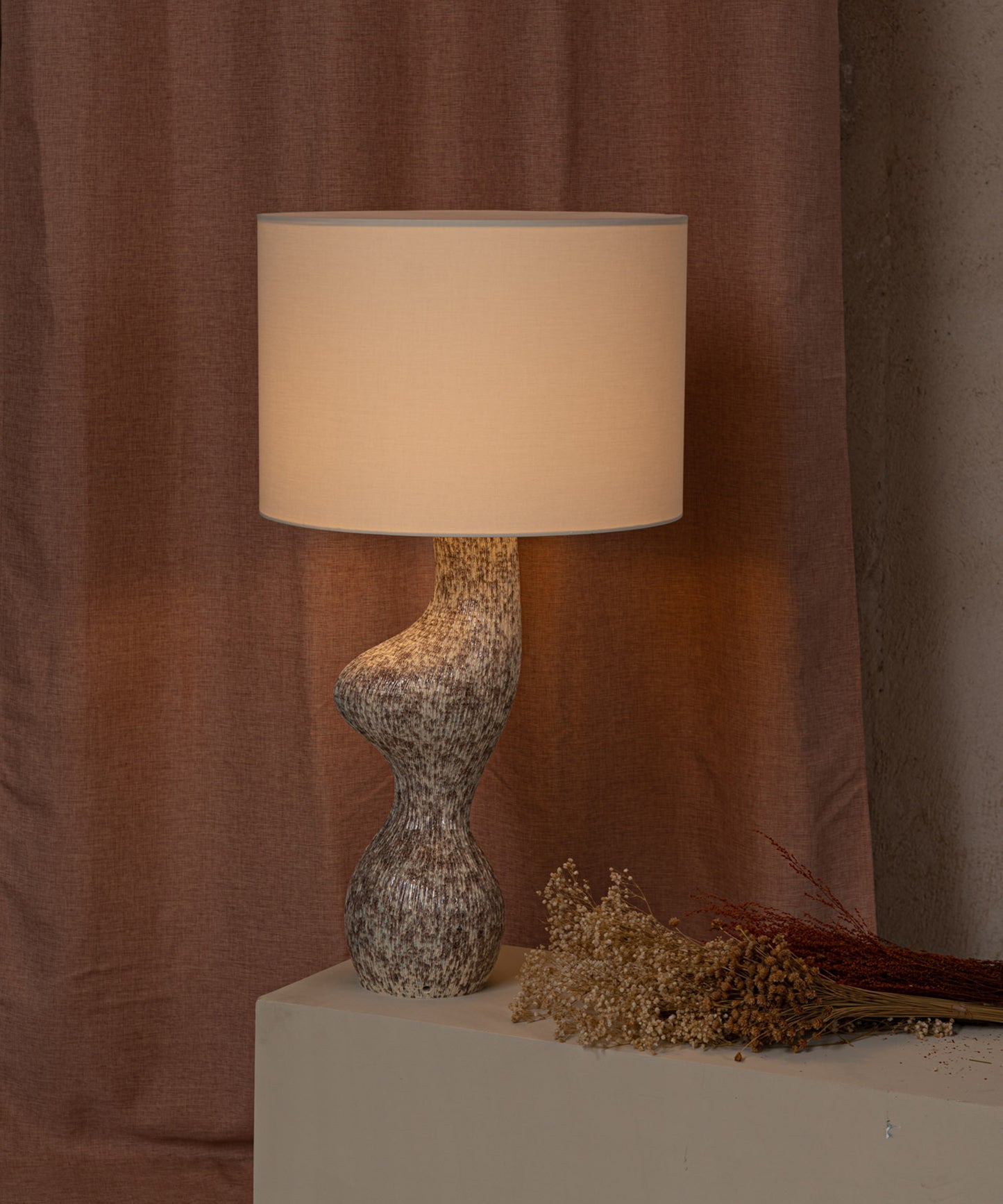 Venuso Table Lamp