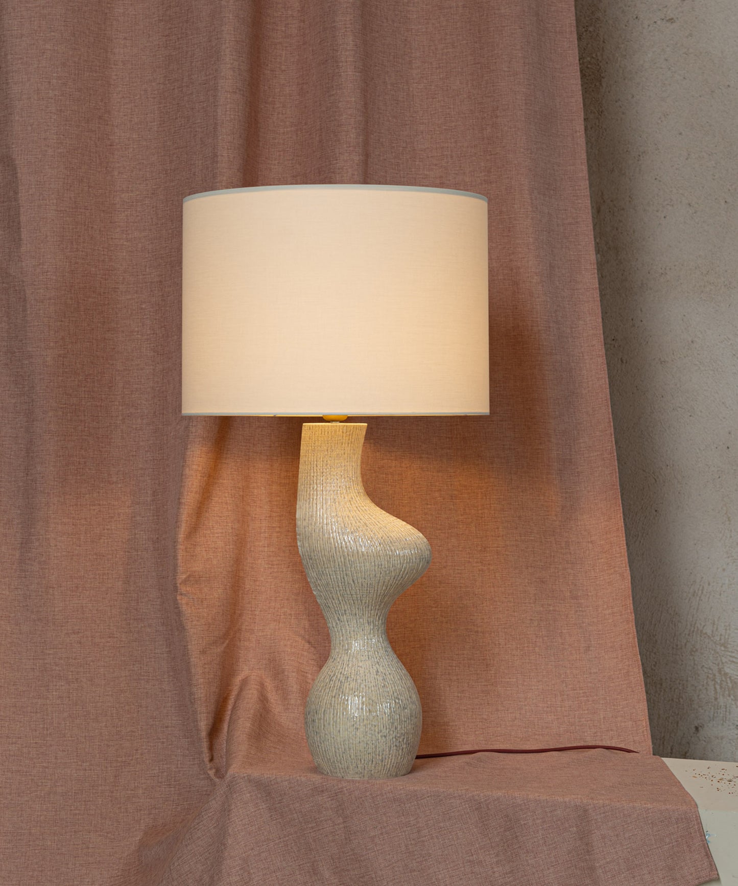 Venuso Table Lamp