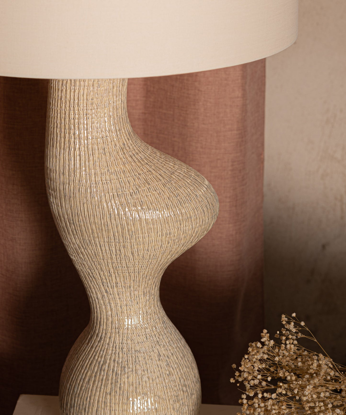 Venuso Table Lamp