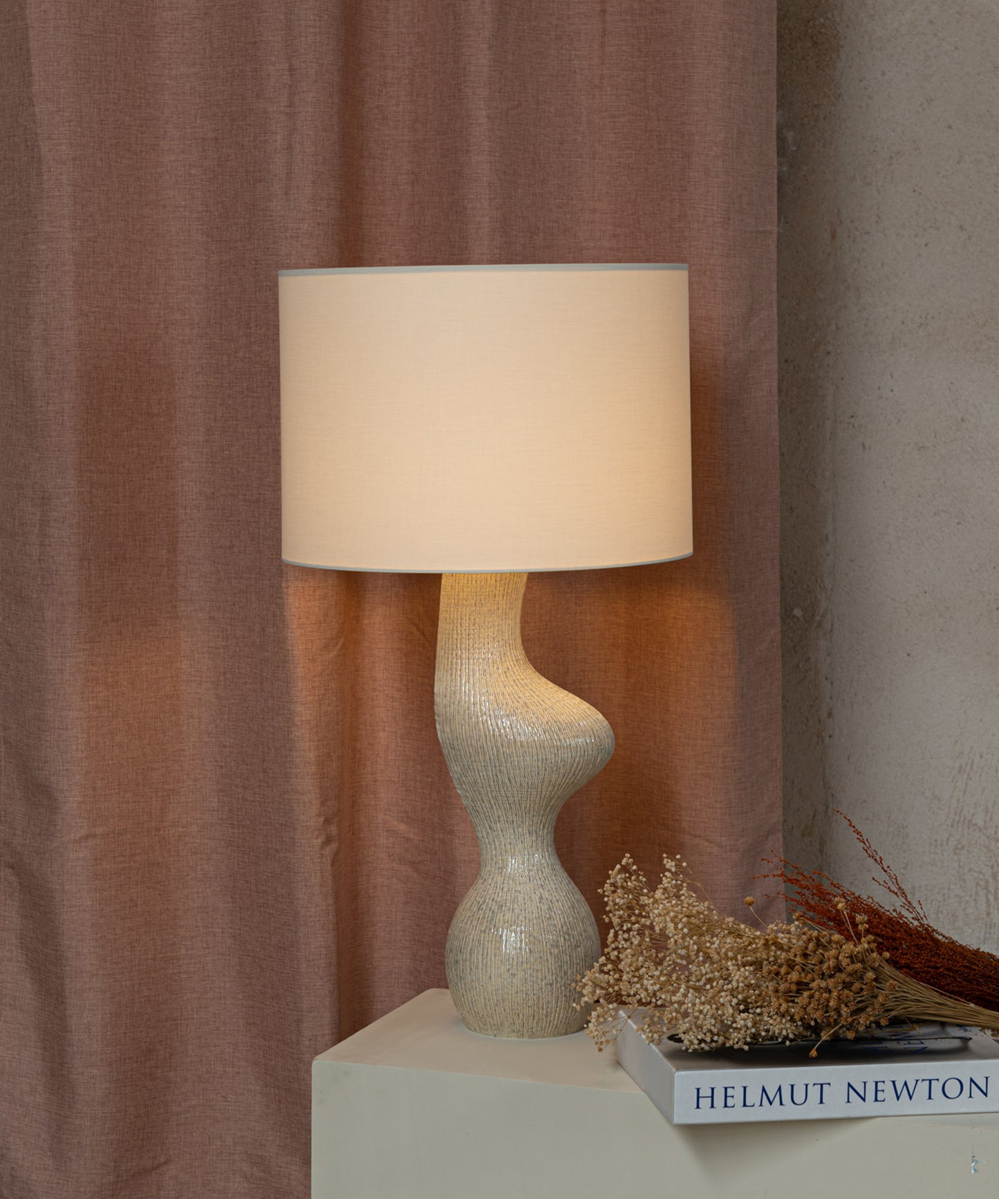 Venuso Table Lamp
