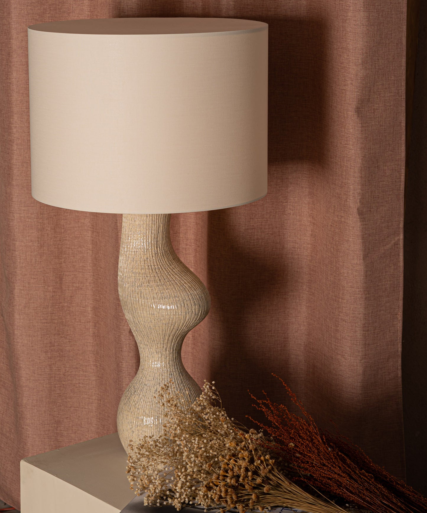 Venuso Table Lamp