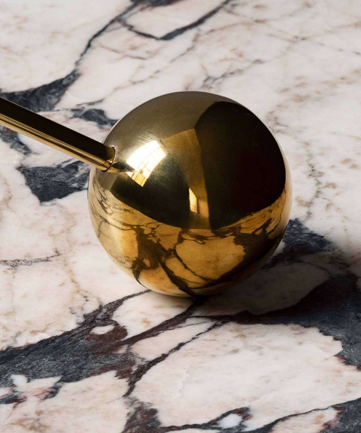 Interconnect Candle Holder