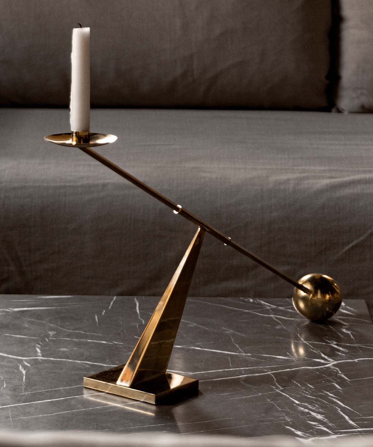 Interconnect Candle Holder