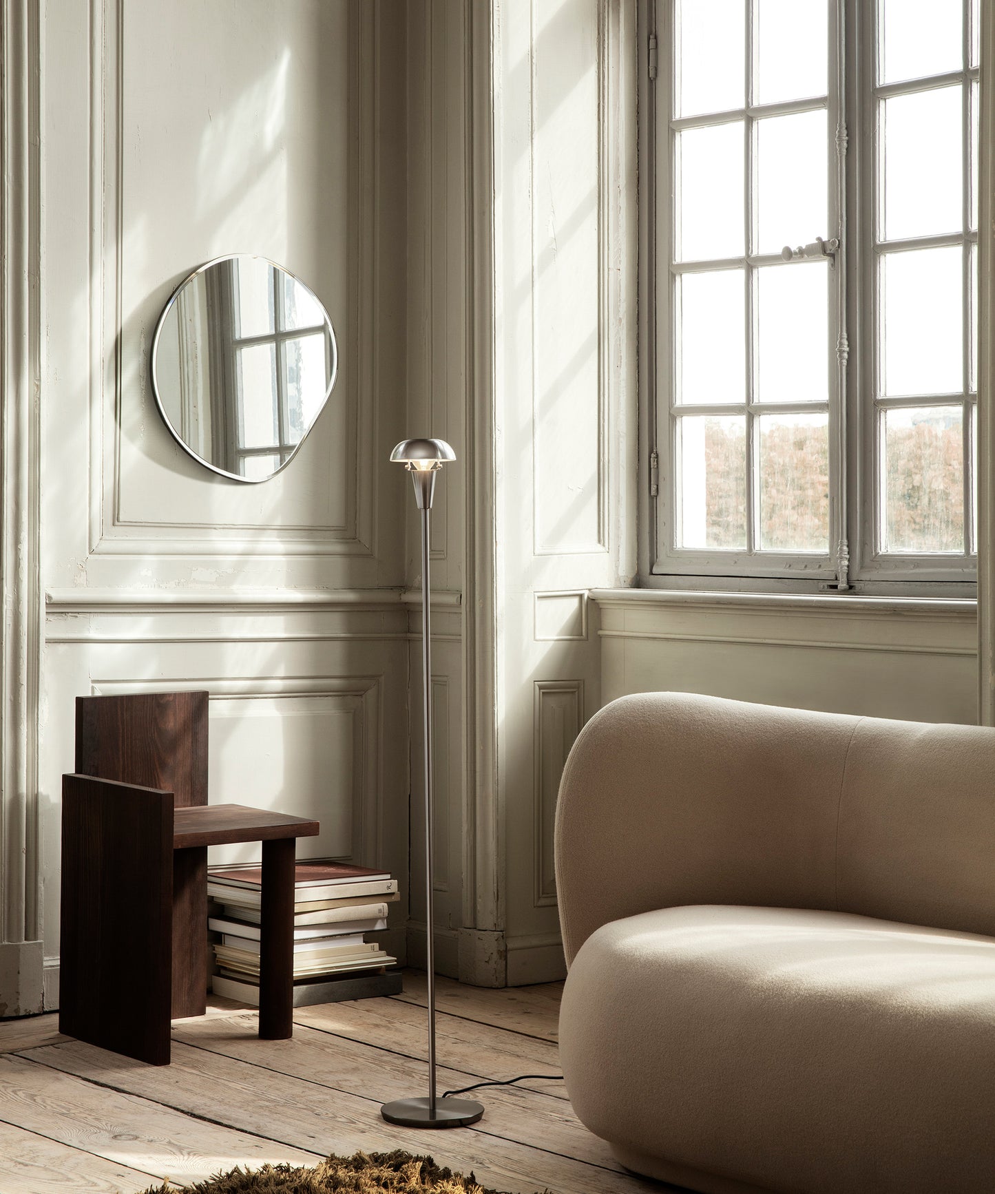 TRNK_Ferm_Living__0004_fermLIVING-AW21-TinyFloorLampSteel-PondMirrorSmallDarkChrome-UTAPiece-image