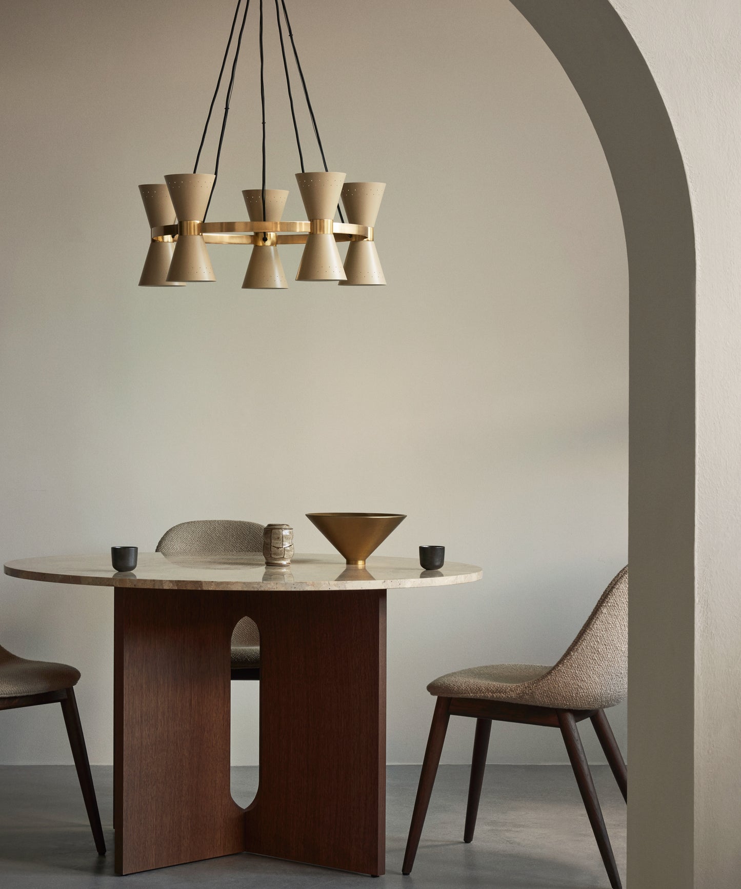 TRNK_MENU_Collector_5_Pendant_Taper_Bowl_Androgyne_Dining_Table_6e7f28d6-13bf-4149-bfde-51b158b80833