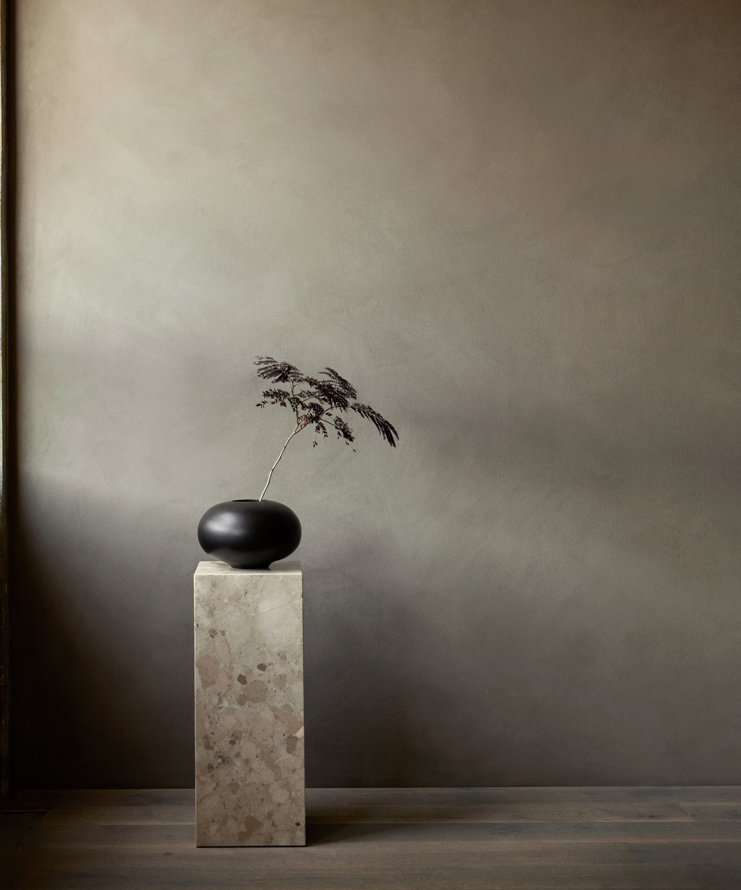 Surround Vase