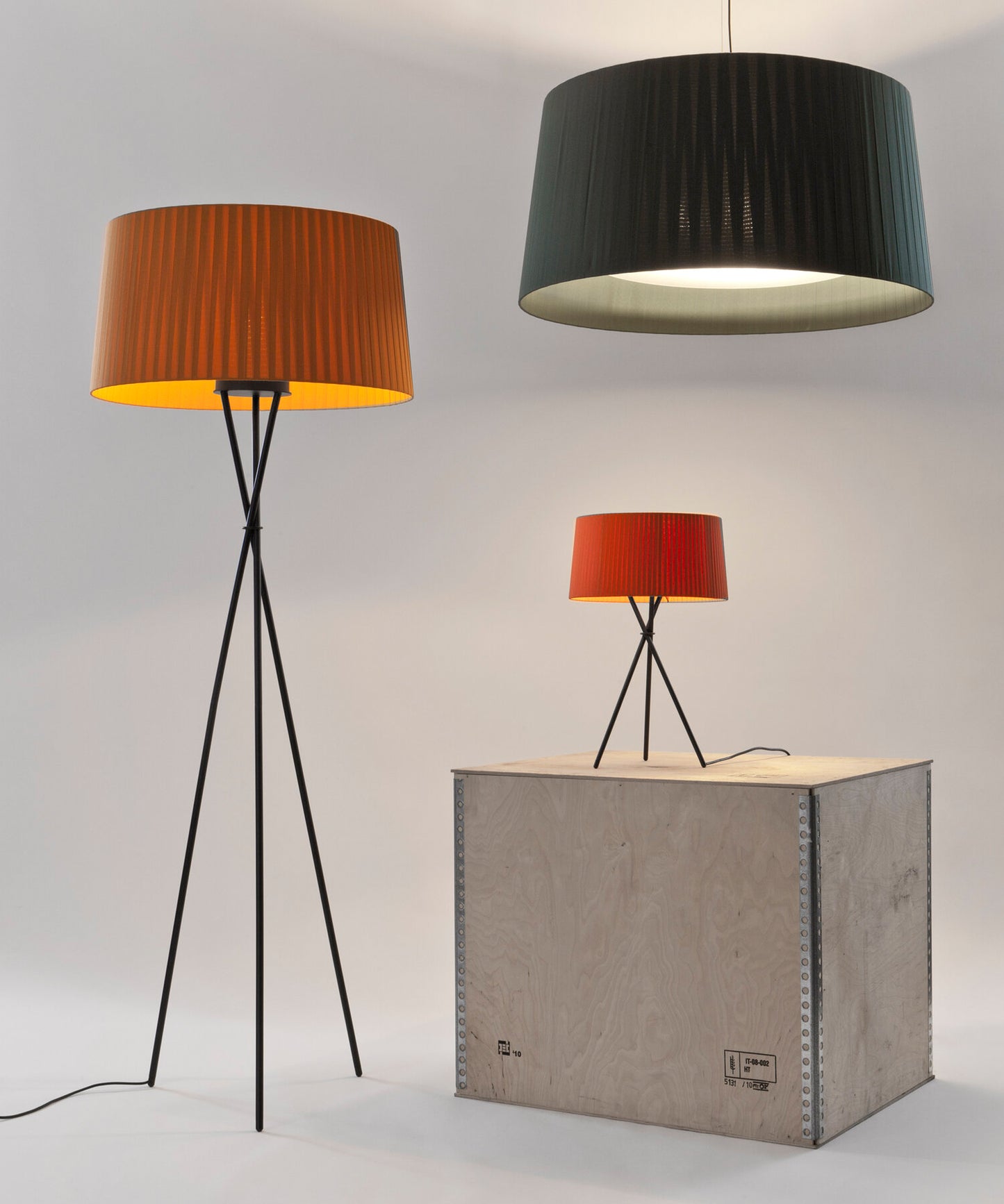 Tripode G5 Floor Lamp