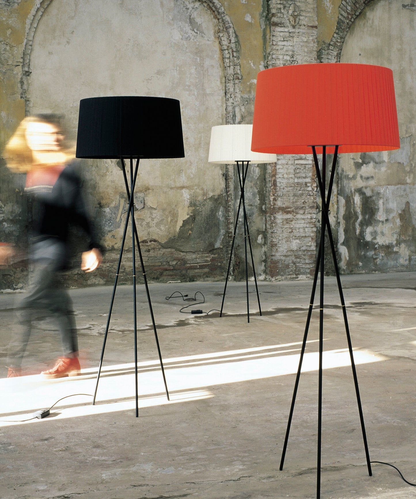 Tripode G5 Floor Lamp