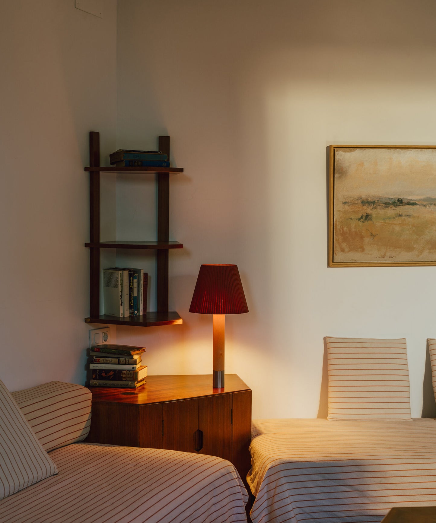 Basica M1 Table Lamp