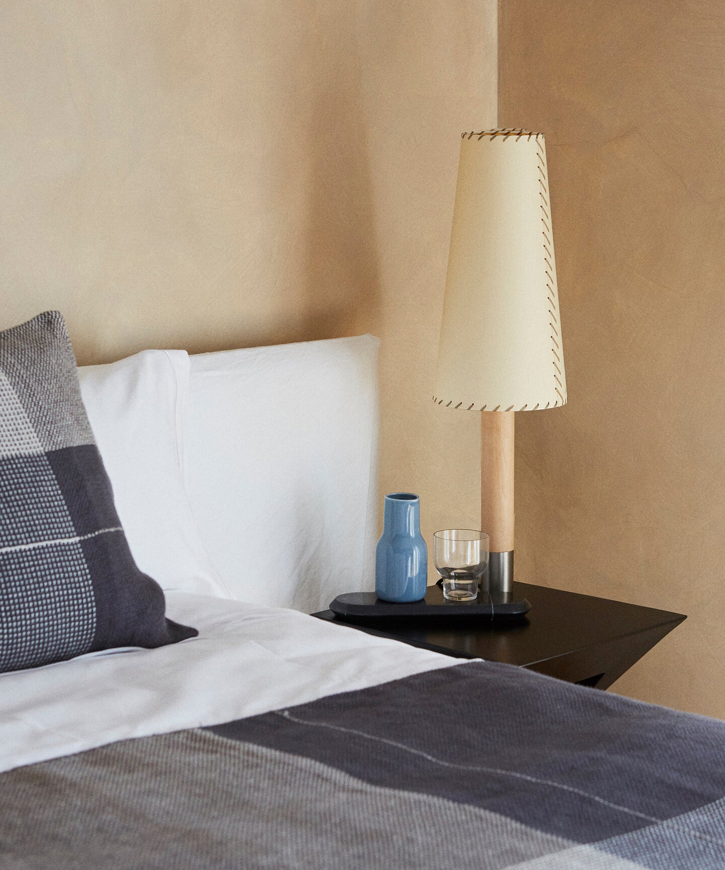 Basica M2 Table Lamp