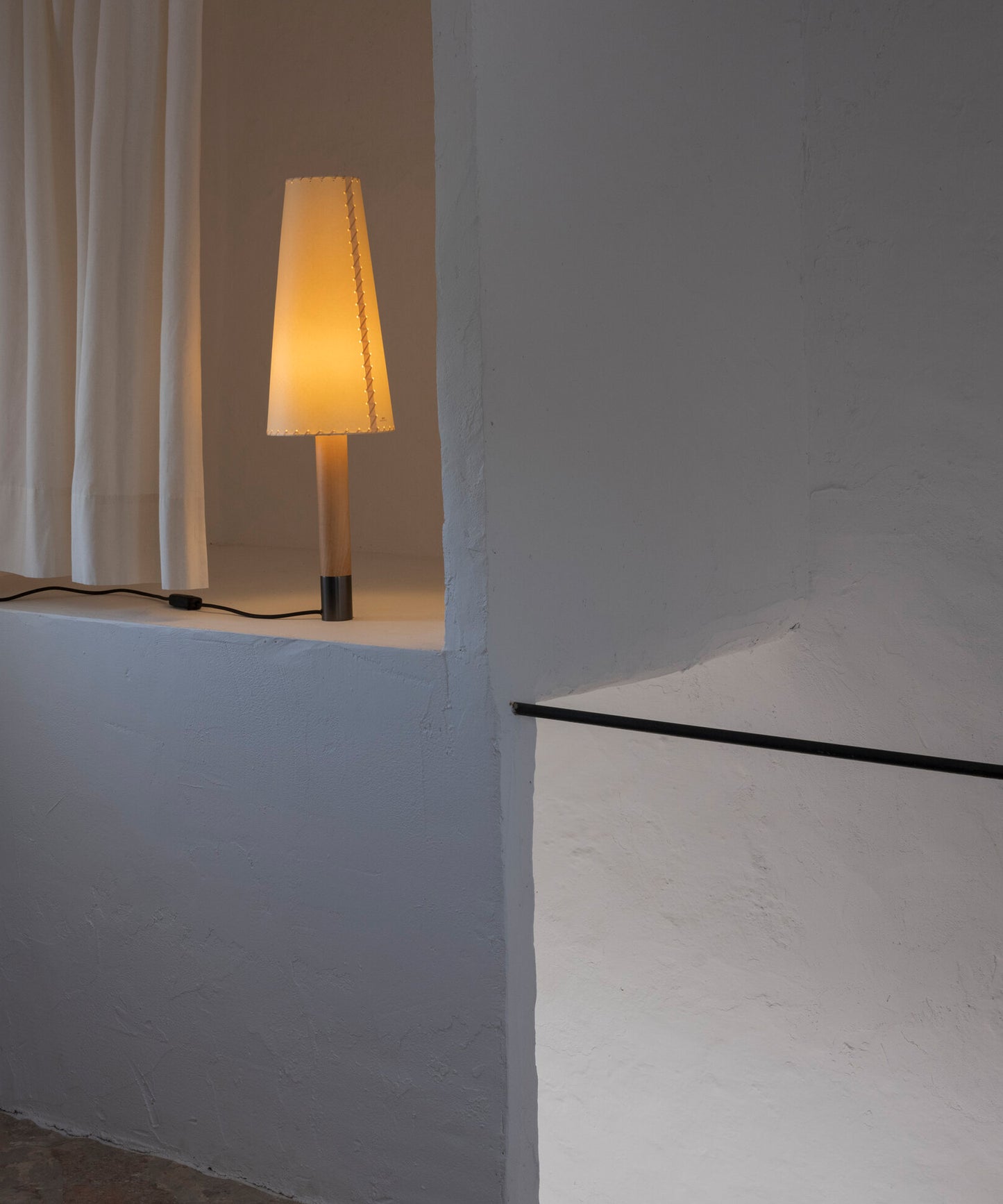 Basica M2 Table Lamp