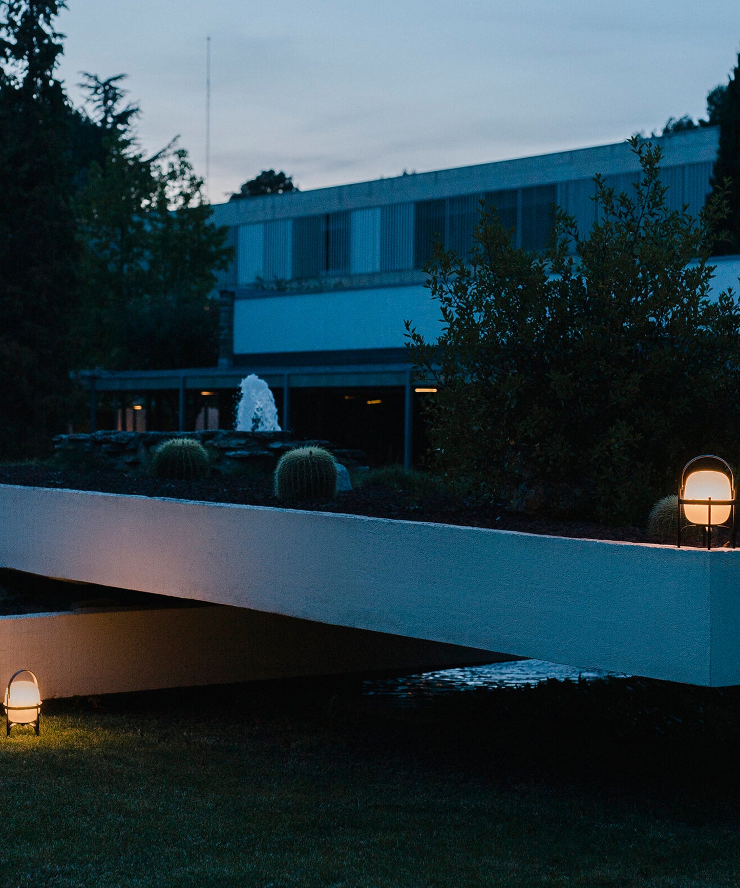 Cestita Alublat Table Lamp