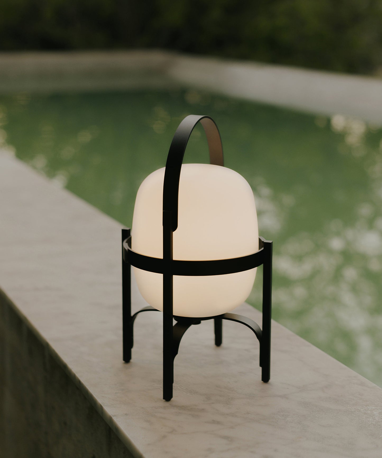 Cestita Alublat Table Lamp