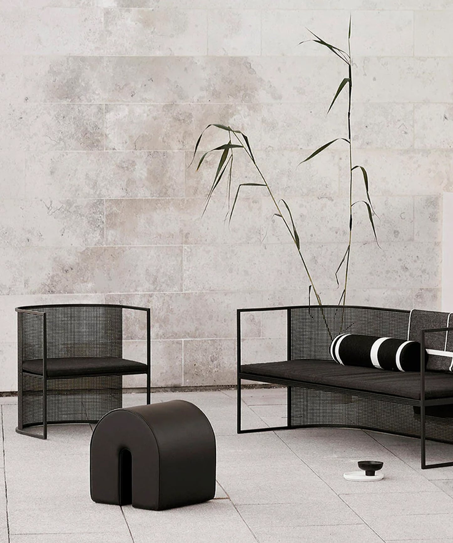 Curved Pouf