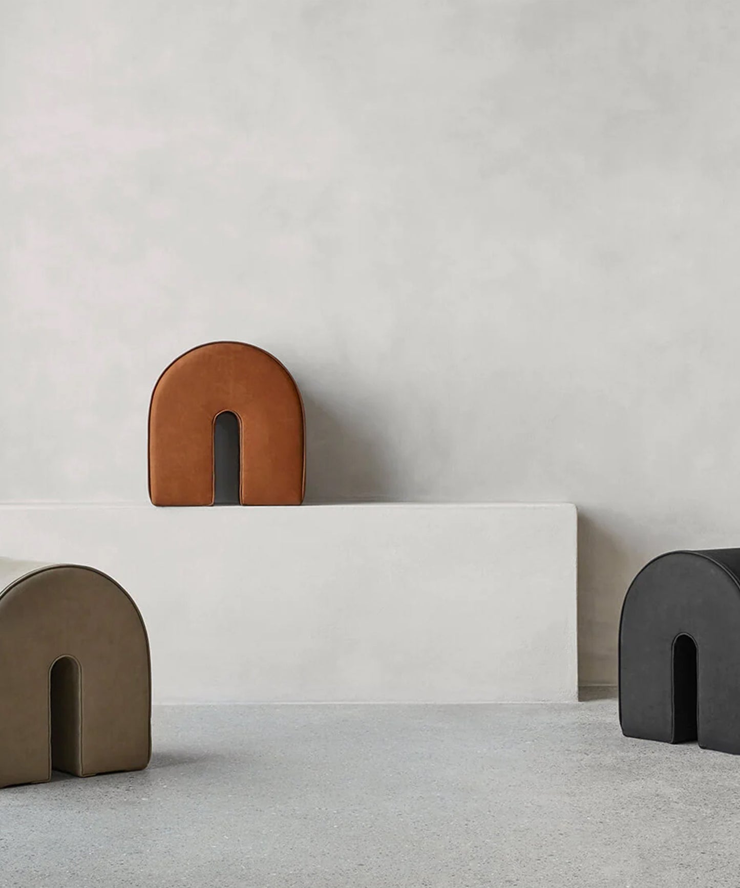 Curved Pouf