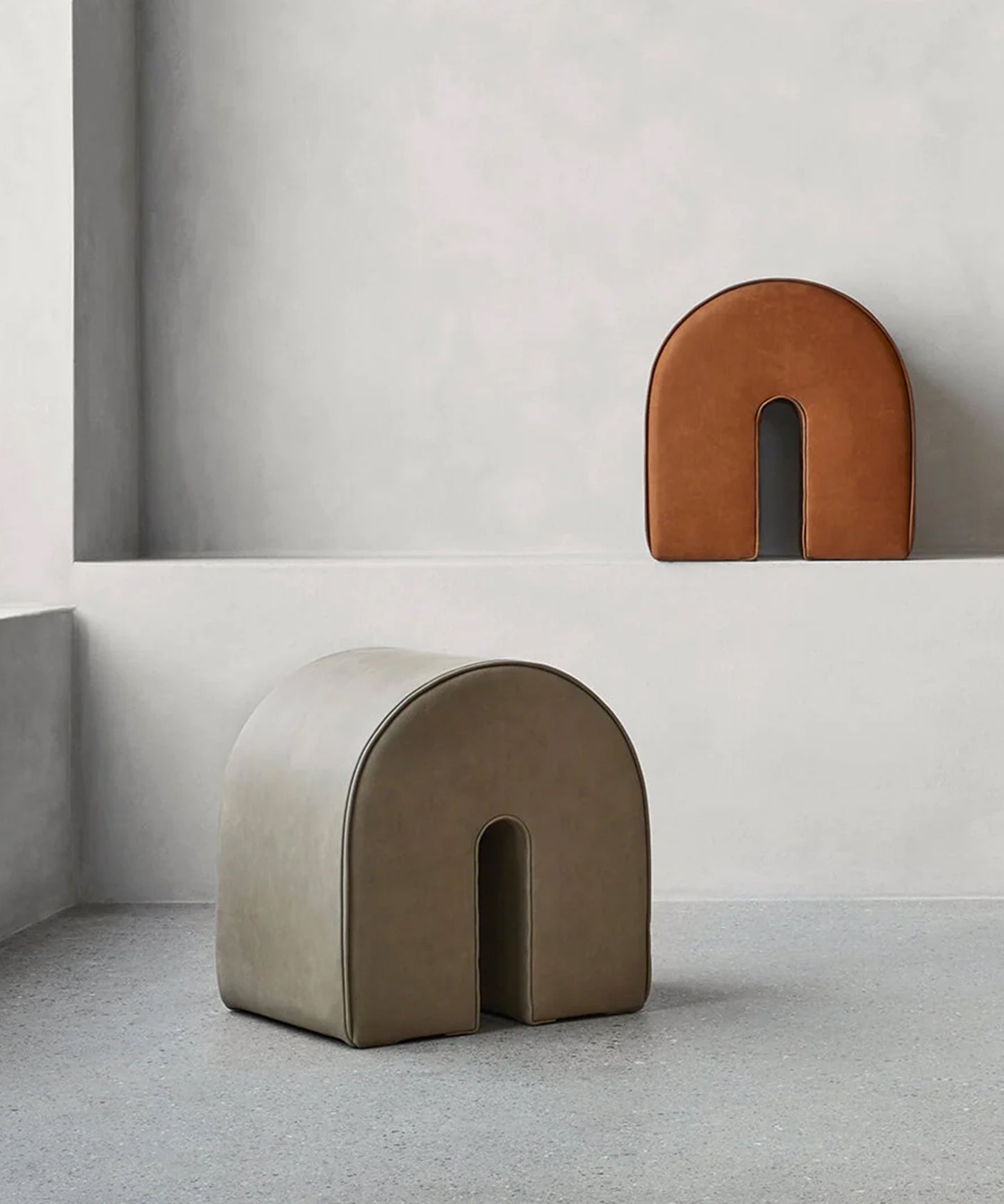 Curved Pouf