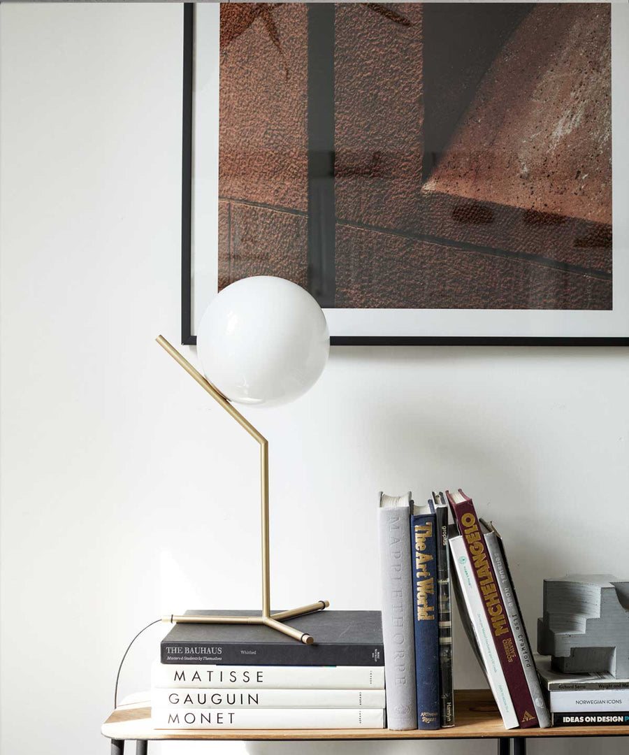 flos_ic_high_table_lamp_trnk_1_1200x1440_8c56bab6-a77f-42db-a391-3b95db23d1a2