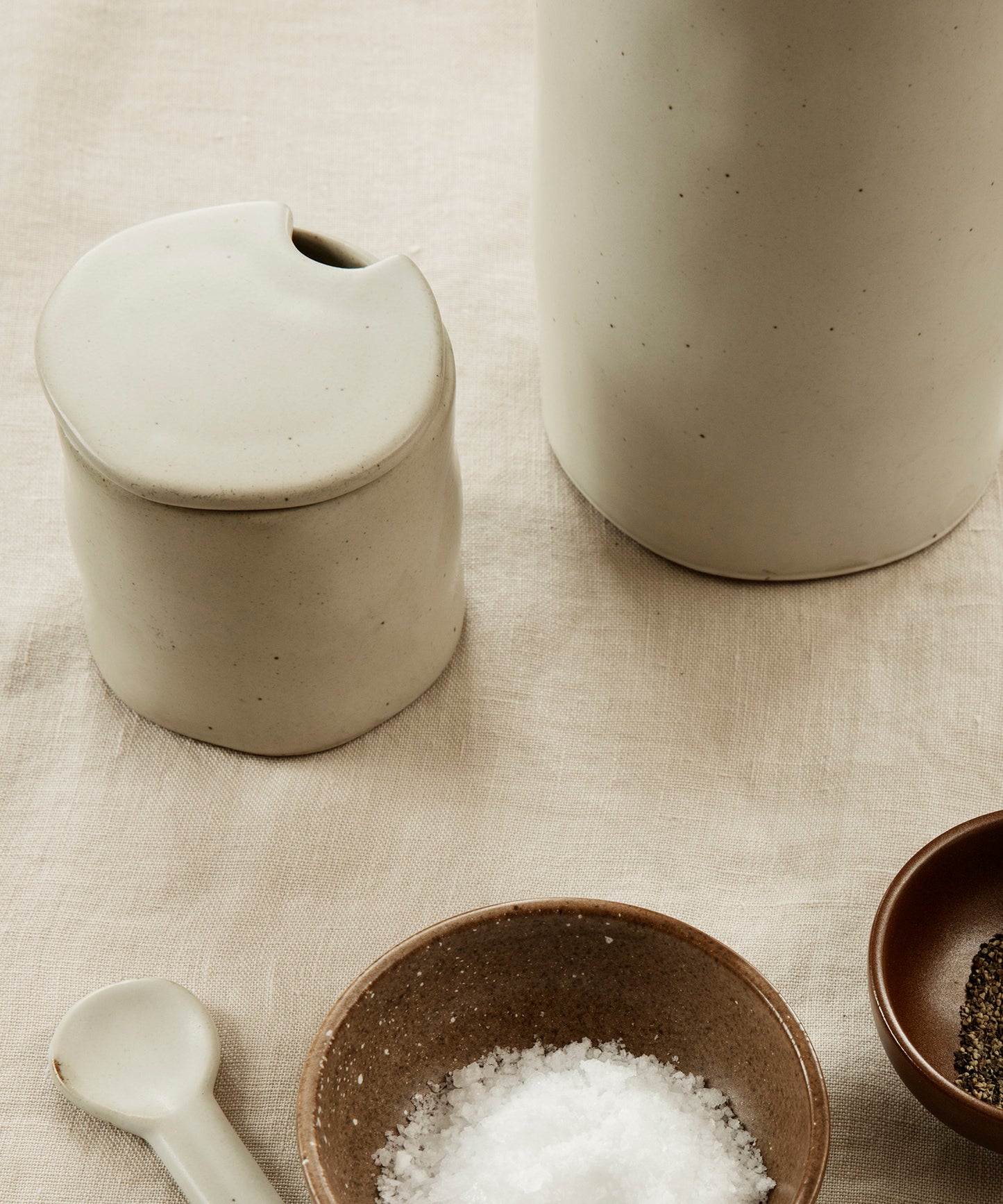 flow-jar-with-spoon-01