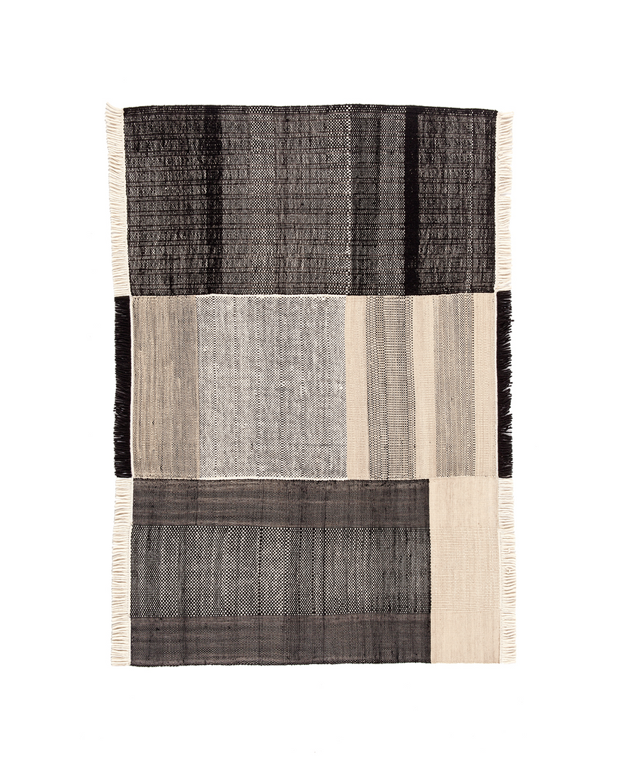 Tres Outdoor Rug in Black