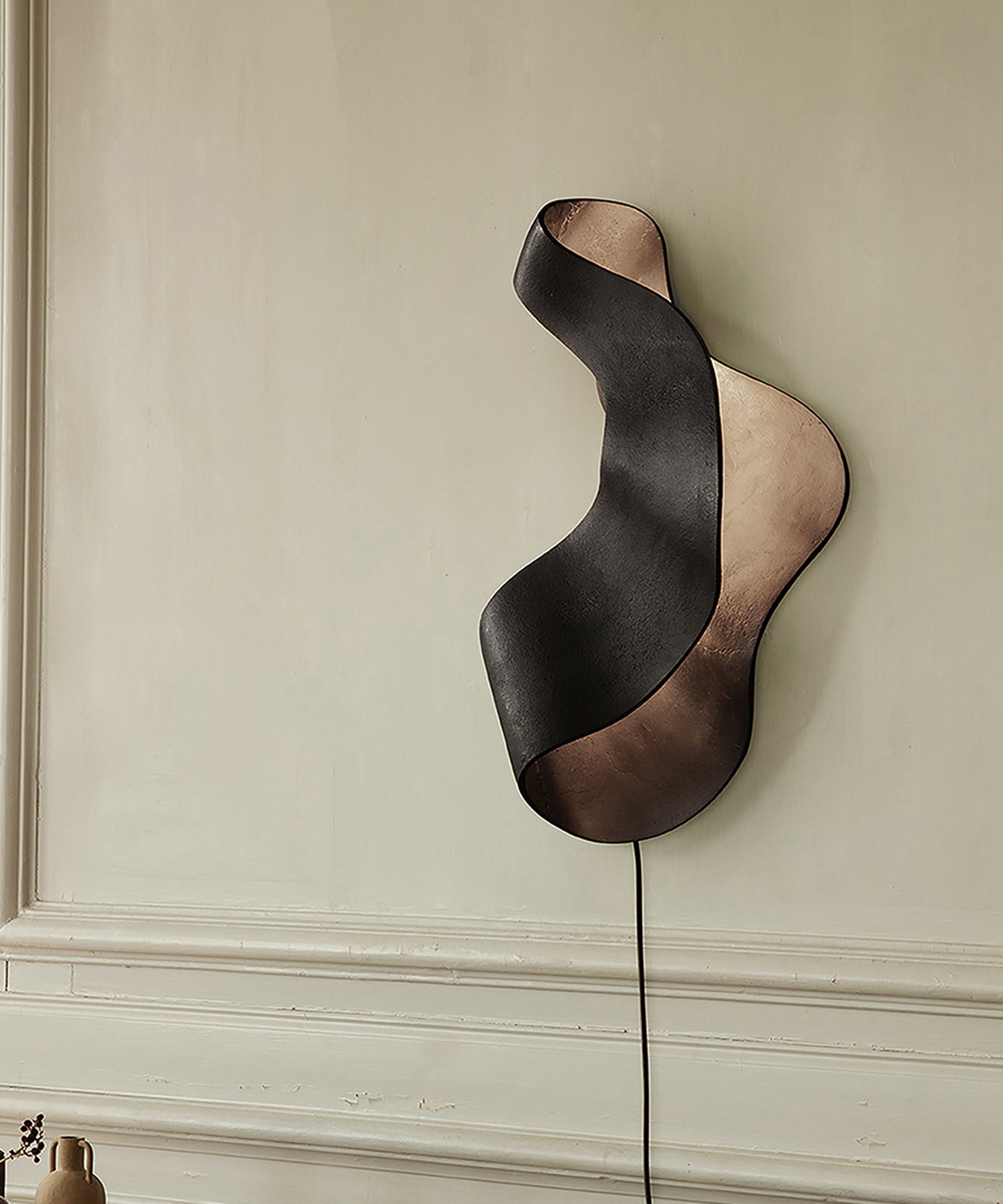 Oyster Wall Lamp